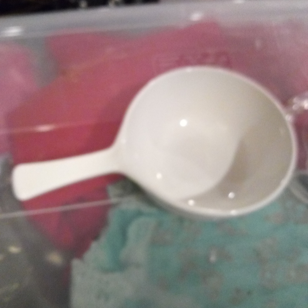 648) 2 corning ware saucepans